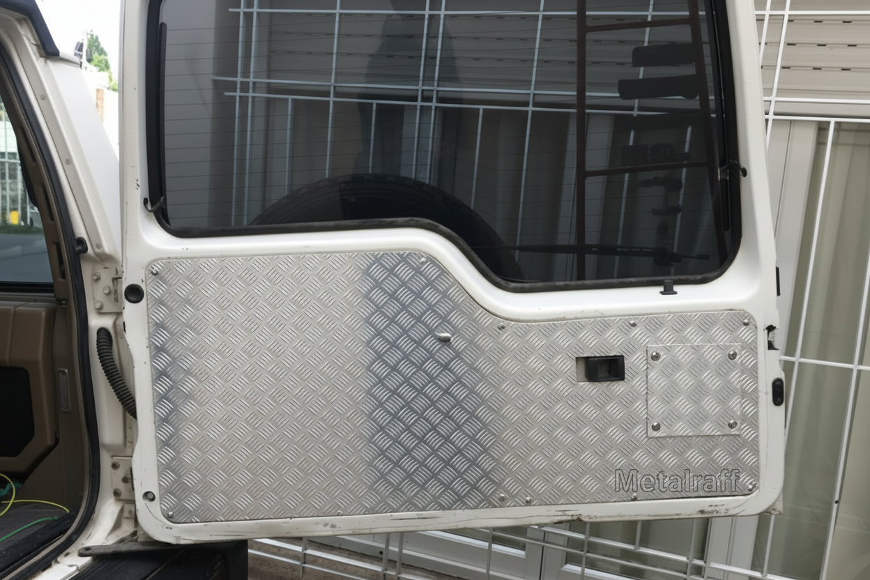 Panel Metalraff con registro alineado superior Discovery